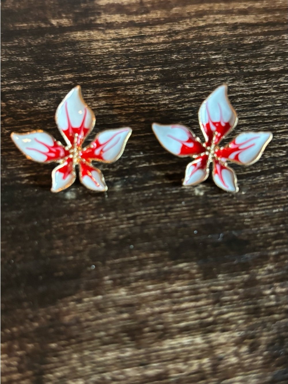 Red & White Floral Enamel Stud Earrings - Women Jewelry
